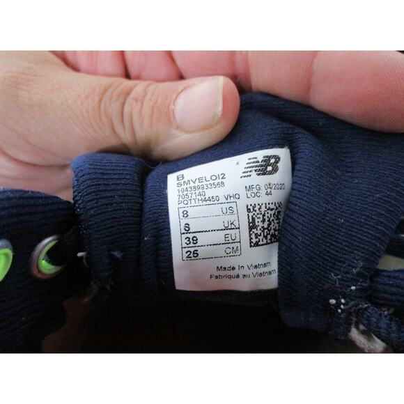 Used New Balance Women's Fresh Foam Velo V2 - Size 8 US - Picture 3 of 10